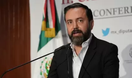 Arturo �vila, diputado Morenista