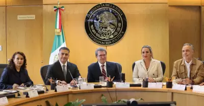 Reuni�n de Omar Garc�a Harfuch con la Jucopo
