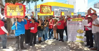 Protestas en Hermosillo de maestros federalizados