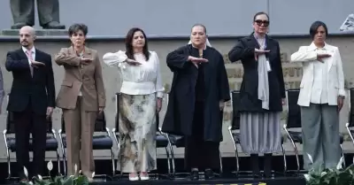Guadalupe Taddei encabeza la ceremonia c�vica previa al arranque de la jornada e