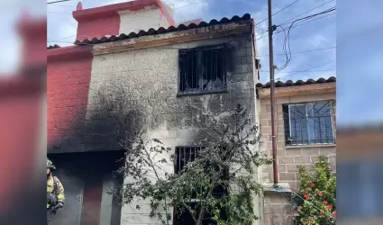 Incendio en la colonia P�rticos de San Antonio