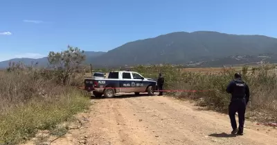 Hallan a hombre sin vida dentro de veh�culo en colonia Oaxaca, Ensenada