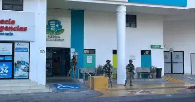Resguardan cl�nica de Culiac�n tras agresi�n entre agentes municipales y estatal