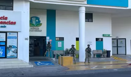 Resguardan cl�nica de Culiac�n tras agresi�n entre agentes municipales y estatal