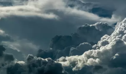Nublado, lluvias