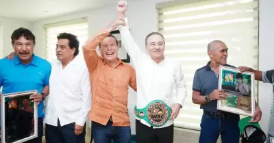 Gobernador y Julio C�sar Ch�vez