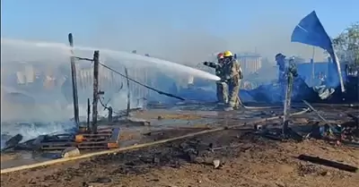 Incendio en la Invasi�n Guayac�n