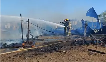 Incendio en la Invasi�n Guayac�n