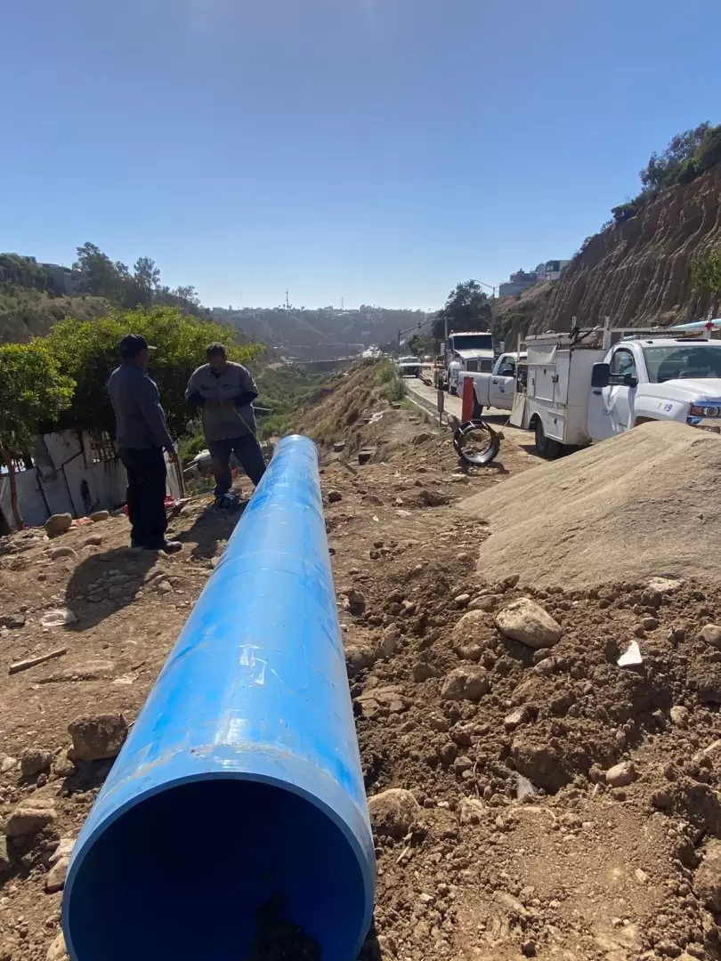 Atienden fuga de agua potable en acueducto Herrera-La Misi�n