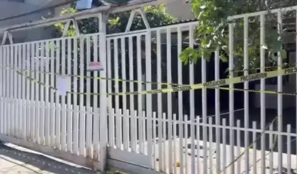 Familia de la casa con el narcot�nel