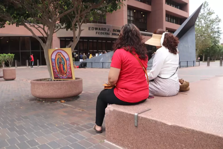 Misa y oraci�n ante audiencias de deportaci�n en San Diego