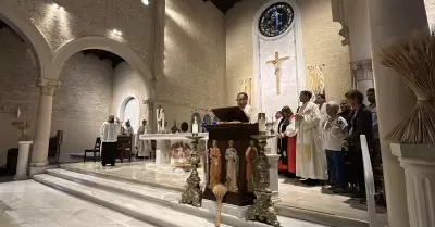 Misa y oraci�n ante audiencias de deportaci�n en San Diego