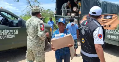 Apoyo a damnificados del hurac�n "Erick"