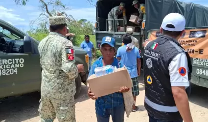 Apoyo a damnificados del hurac�n "Erick"