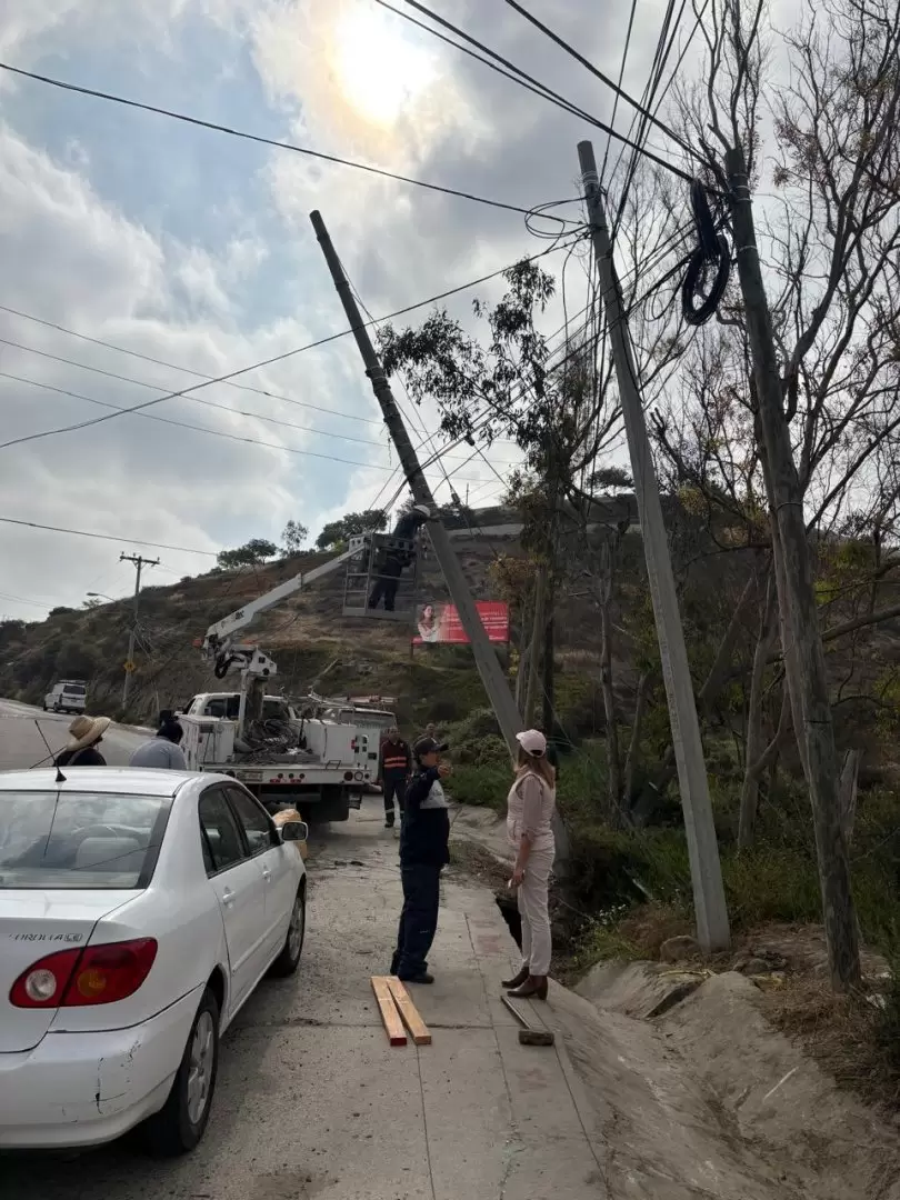 Trabajos de reparaci�n de socav�n en la Delegaci�n Playas de Tijuana