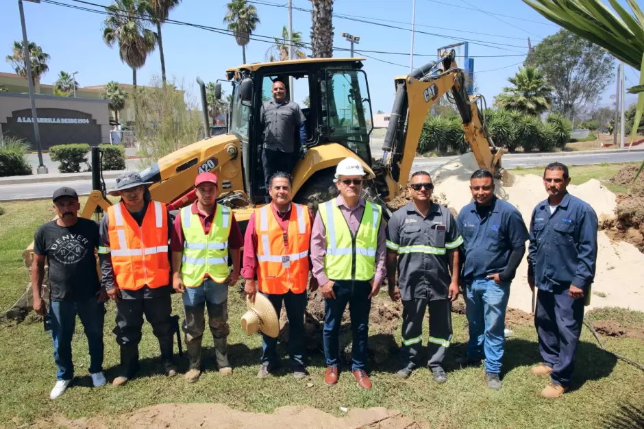 Trabajos de rehabilitaci�n de tuber�a hidr�ulica en Otay