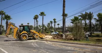 Trabajos de rehabilitaci�n de tuber�a hidr�ulica en Otay