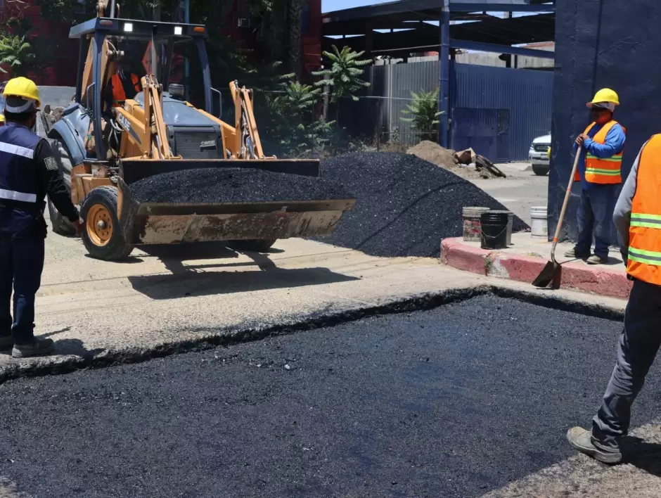 Trabajos de pavimentaci�n