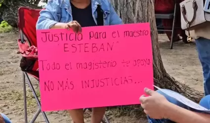 Maestros del SETE BC se manifestaron para exigir revisi�n y actualizaci�n de pro