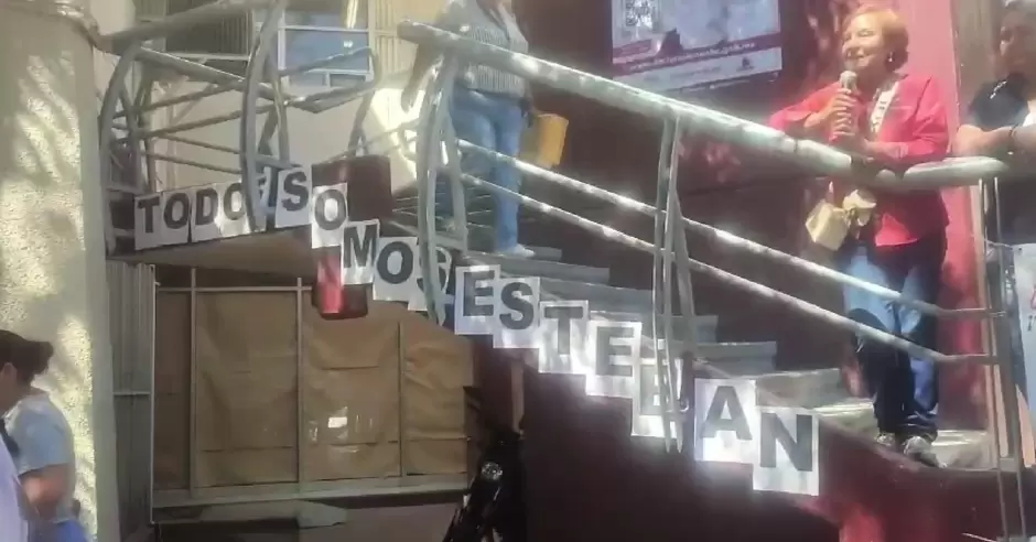 Miembros del Sindicato Estatal de Trabajadores de la Educaci�n