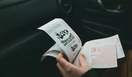 Un boleto podr�a cambiar tu vida con Mega Millions millonario.