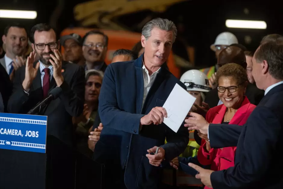 Ampl�an impulso a la industria audiovisual con expansi�n hist�rica del cr�dito fiscal para cine y televisi�n