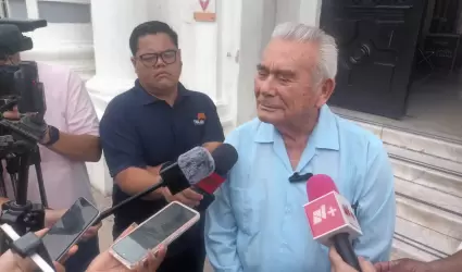 Rafael Acu�a Griego, presidente del STJE.