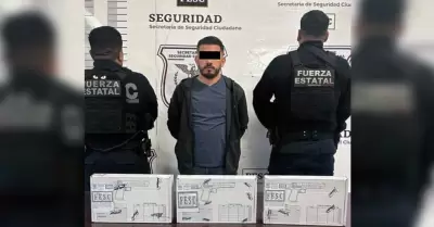 Hombre es detenido en posesi�n de tres armas de fuego