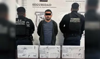 Hombre es detenido en posesi�n de tres armas de fuego