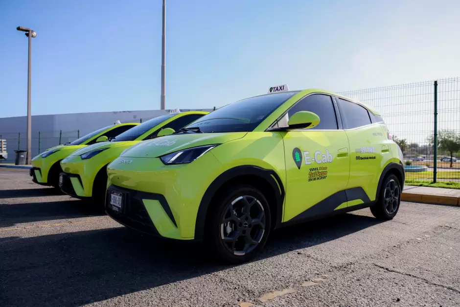 Baja California sienta las bases de electromovilidad con primeros taxis el�ctricos