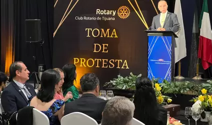 Toma de protesta de Gilberto Gami�o como presidente del Club Rotario de Tijuana