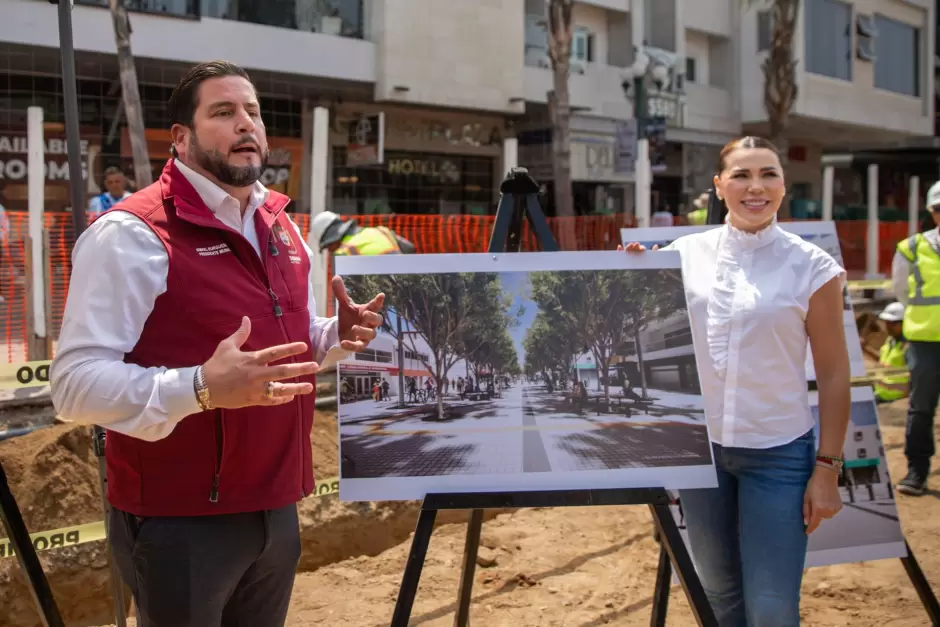 Obras de rehabilitaci�n de redes de agua potable y alcantarillado sanitario en la Av. Revoluci�n