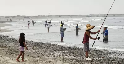 Torneo de pesca deportiva de playa en San Quint�n