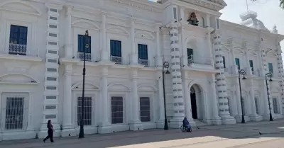Bur�cratas estatales saldr�n de vacaciones el 18 de julio