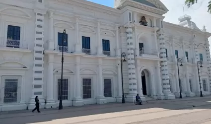 Bur�cratas estatales saldr�n de vacaciones el 18 de julio