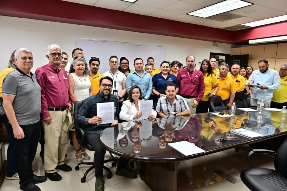 Firman CESPM y Sindicato de Bur�cratas contrato colectivo 2025