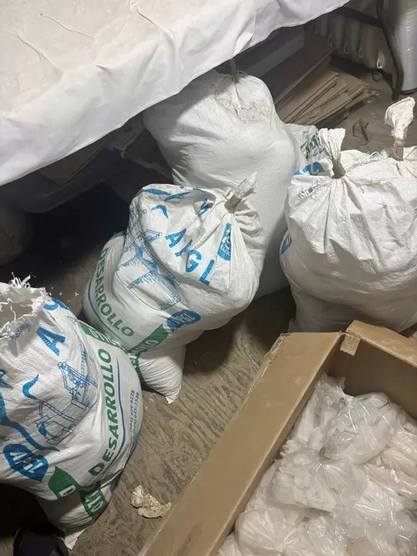 FGR asegura inmueble usado para fabricar y almacenar drogas