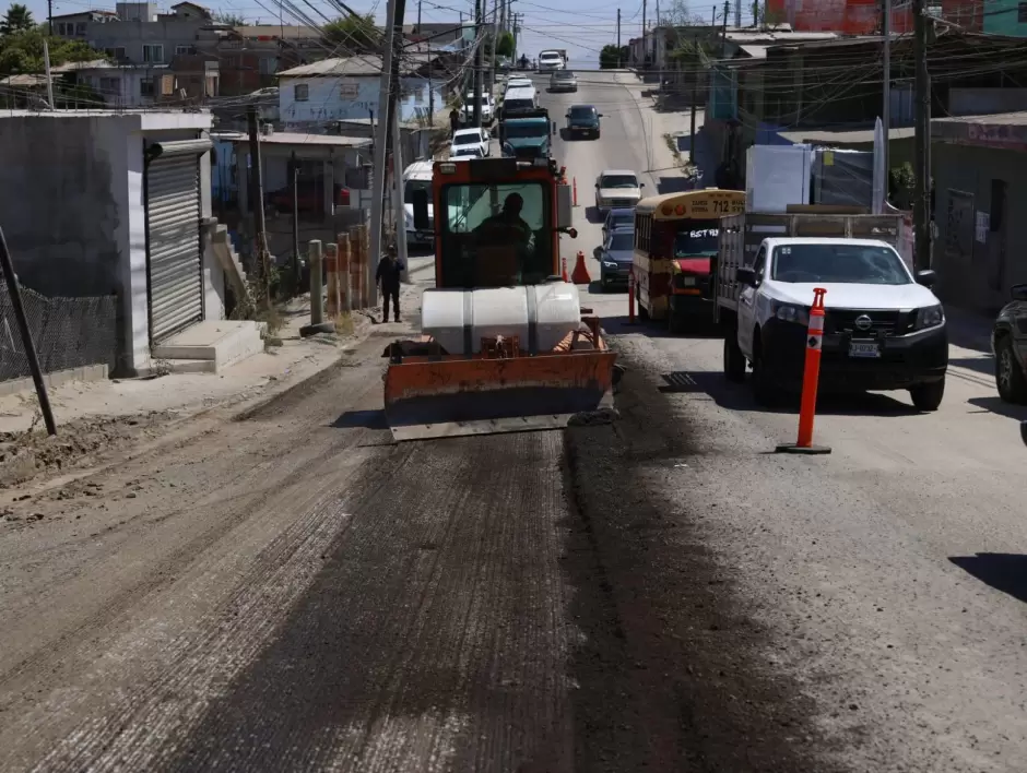 Obra de bacheo y reencarpetado en la Delegaci�n S�nchez Taboada