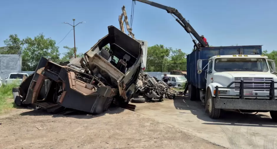 Destruyen 23 veh�culos con blindaje artesanal