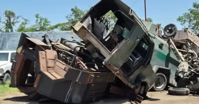 Destruyen 23 veh�culos con blindaje artesanal