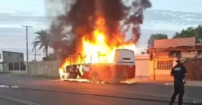 Incendio de transporte p�blico en Hermosillo