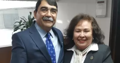 Dr. Alejandro Flores Nava / Alma Rosa Garc�a Ju�rez