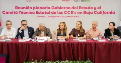 Di�logo abierto con sector empresarial