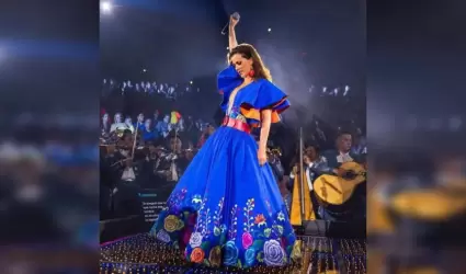 Cantante Edith M�rquez
