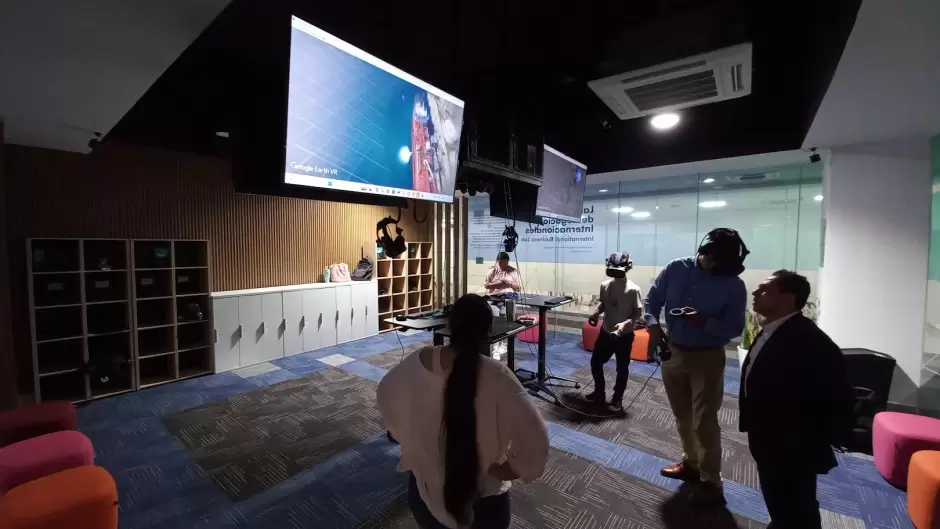 Inauguraci�n de laboratorios de la Escuela de Negocios del Tec de Monterrey