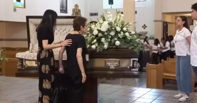 Velaci�n de cuerpo presente del sacerdote C�sar Castillo