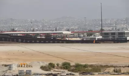 Construcci�n de garita Otay II