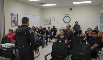 Pl�tica preventiva sobre seguridad personal y uso de botones de emergencia
