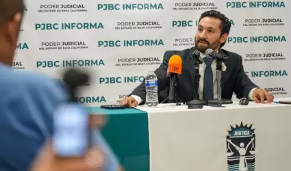 Mtro. Carlos Rafael Flores Dom�nguez