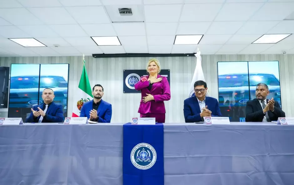 Nombra fiscal general Dra. Ma. Elena Andrade Ram�rez como fiscal central a Jos� Antonio Lozano Blancas